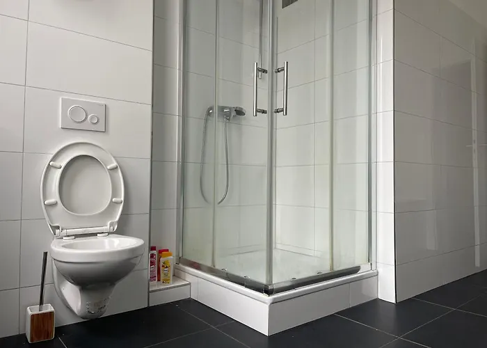 Private In Centre Hostel *